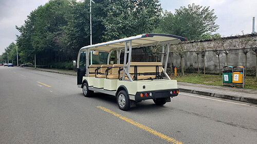 封闭观光车