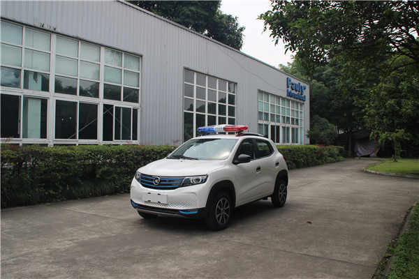 北京电动巡逻车_北京科技周主场见闻:无人驾驶巡逻车就在身边